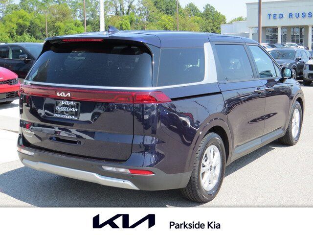 2023 Kia Carnival LX