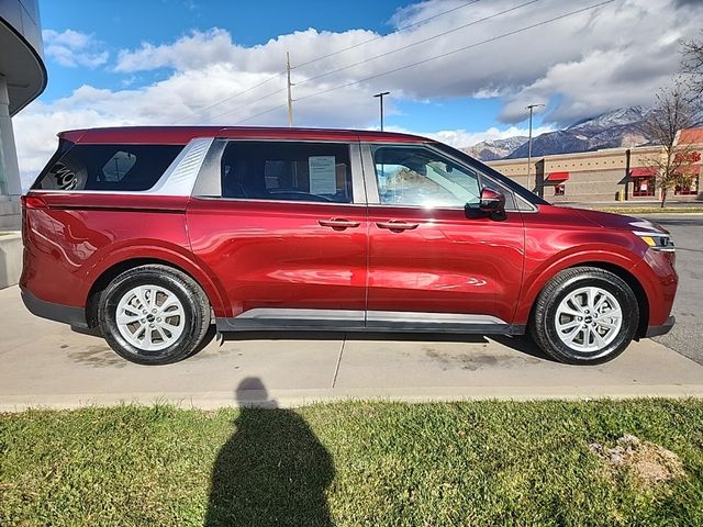 2023 Kia Carnival LX