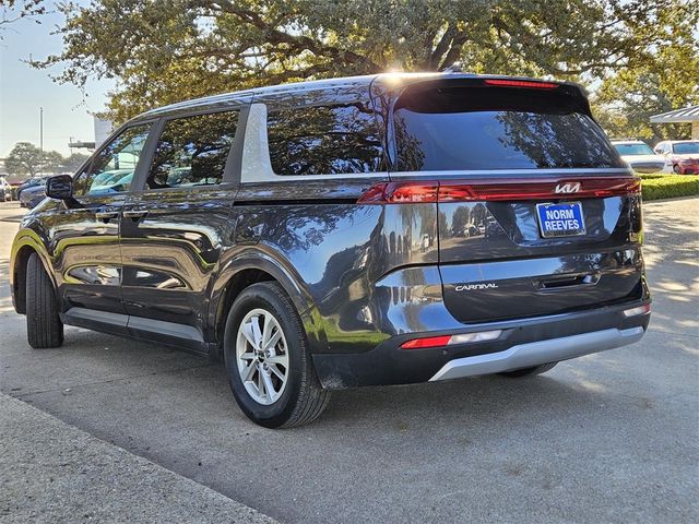 2023 Kia Carnival LX