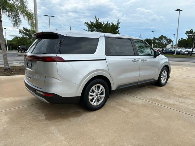 2023 Kia Carnival LX