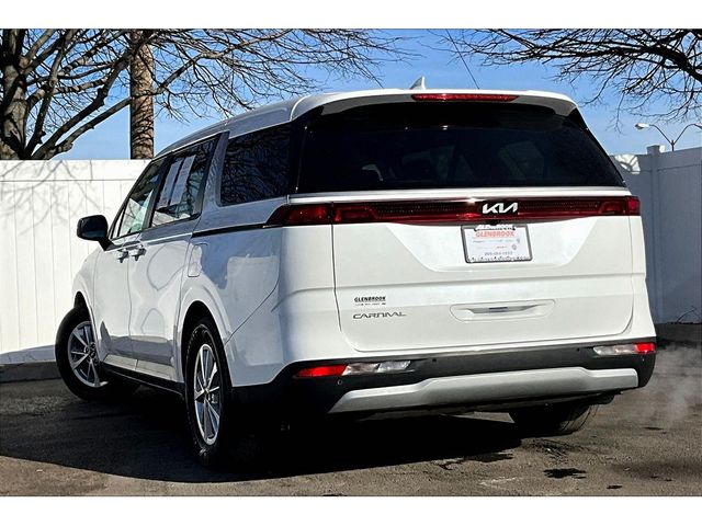 2023 Kia Carnival LX