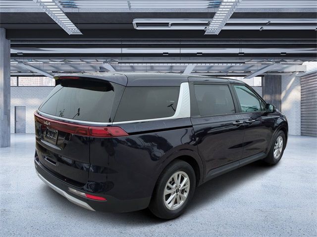 2023 Kia Carnival LX