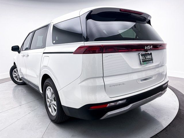 2023 Kia Carnival LX