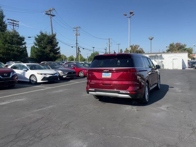 2023 Kia Carnival LX