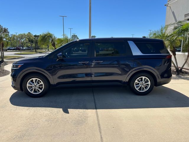 2023 Kia Carnival LX