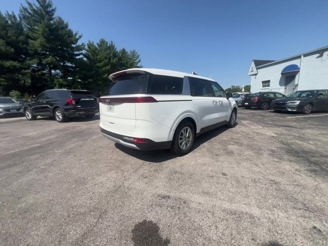 2023 Kia Carnival LX