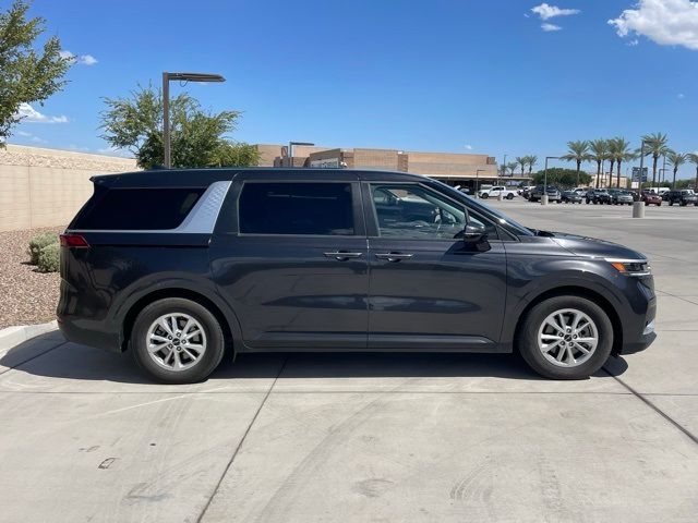 2023 Kia Carnival LX