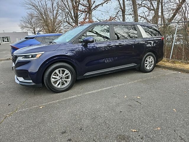 2023 Kia Carnival LX