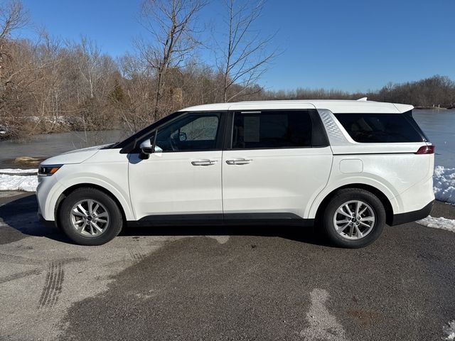 2023 Kia Carnival LX