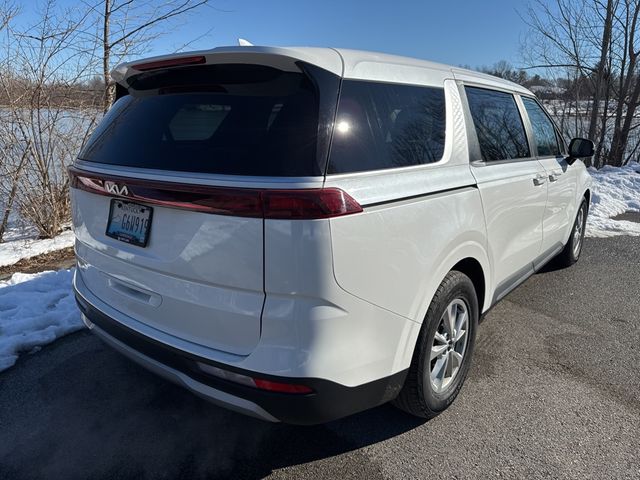 2023 Kia Carnival LX