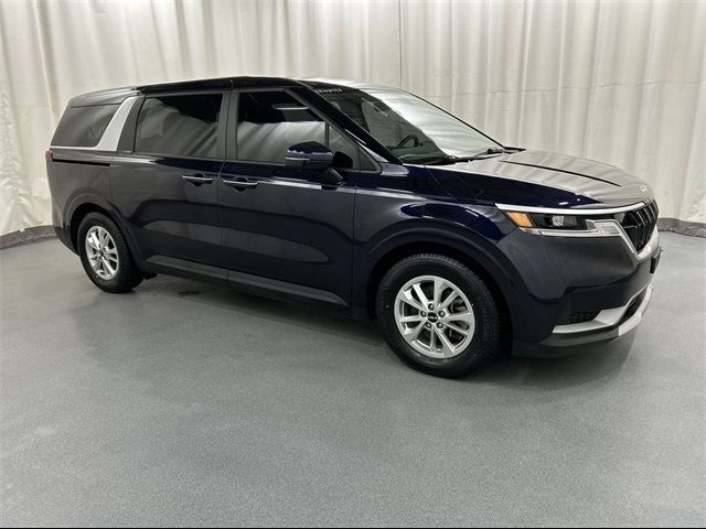 2023 Kia Carnival LX