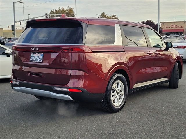 2023 Kia Carnival LX