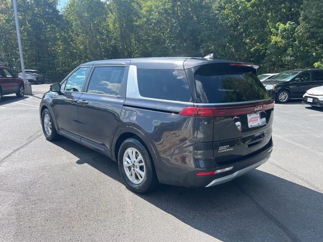 2023 Kia Carnival LX