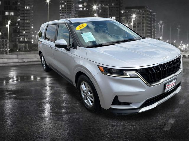2023 Kia Carnival LX