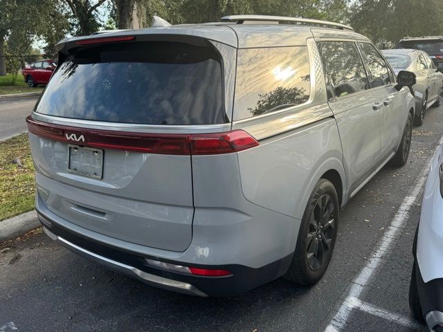 2023 Kia Carnival SX