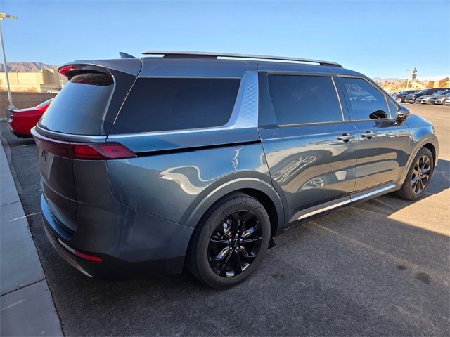 2023 Kia Carnival SX