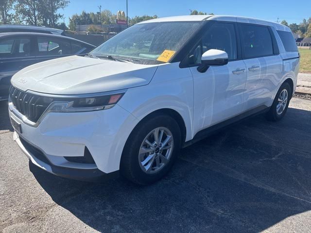 2023 Kia Carnival LX