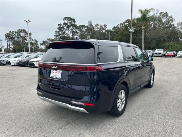 2023 Kia Carnival LX