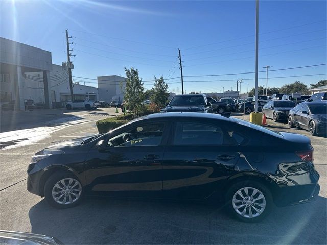 2023 Kia Forte LX