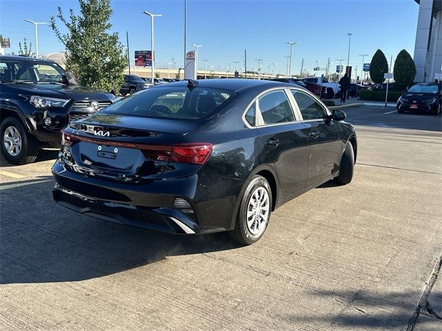 2023 Kia Forte LX