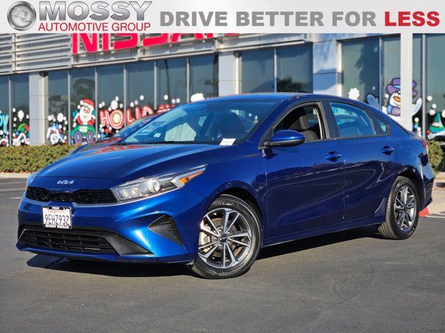 2023 Kia Forte LXS