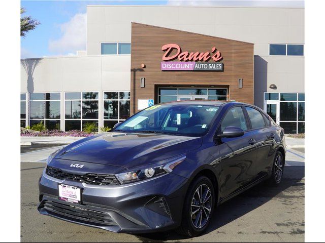 2023 Kia Forte LXS