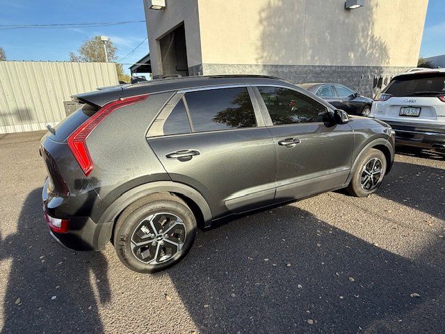 2023 Kia Niro EX