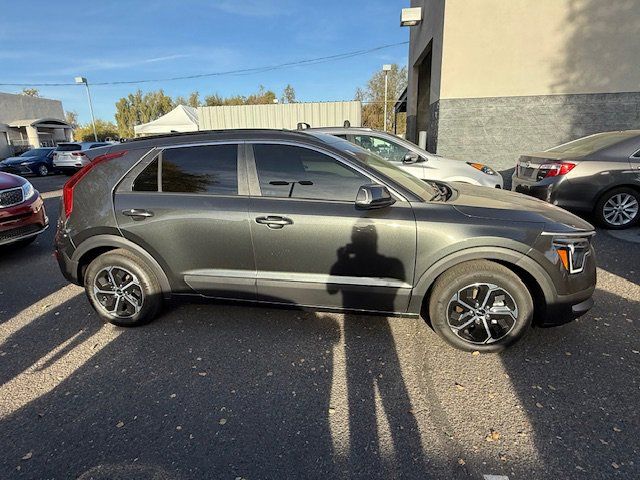 2023 Kia Niro EX