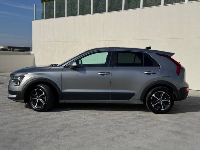 2023 Kia Niro LX