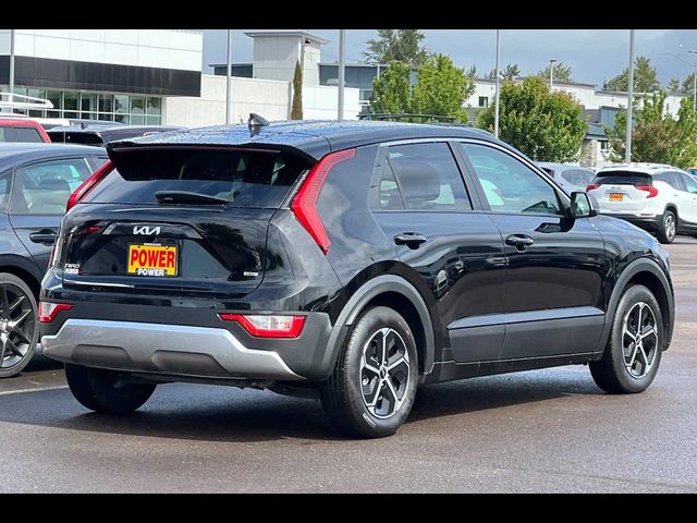 2023 Kia Niro LX