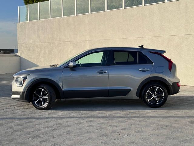 2023 Kia Niro LX