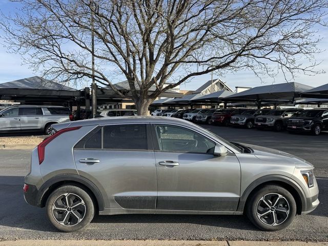 2023 Kia Niro LX