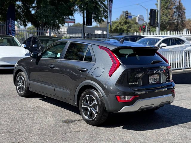 2023 Kia Niro LX