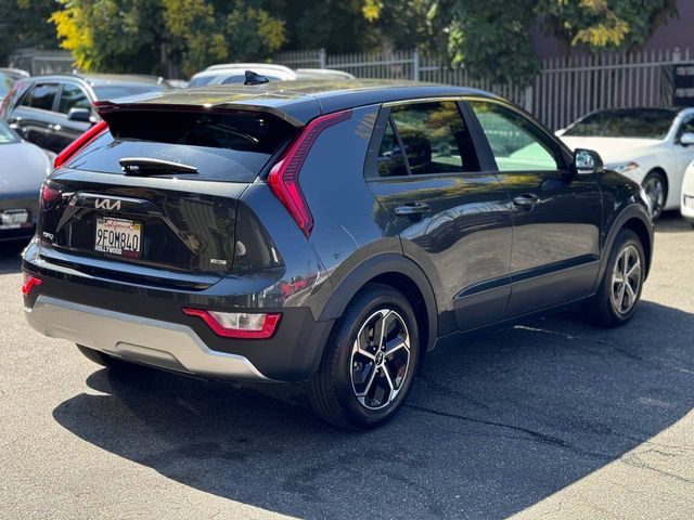 2023 Kia Niro LX