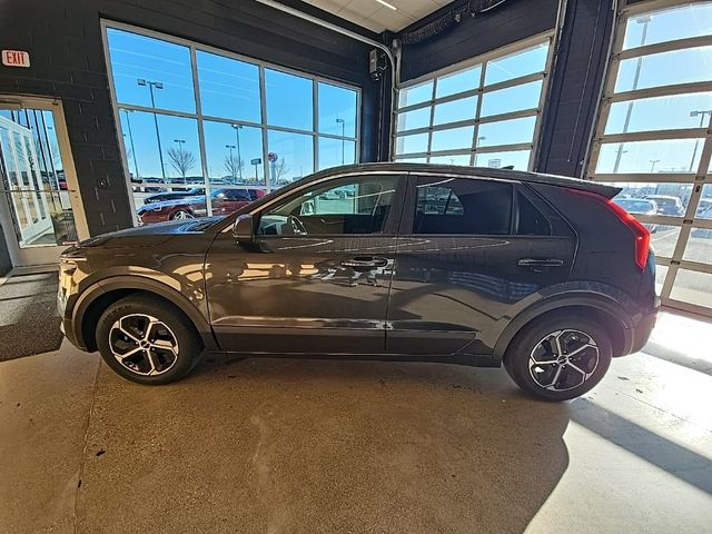 2023 Kia Niro LX