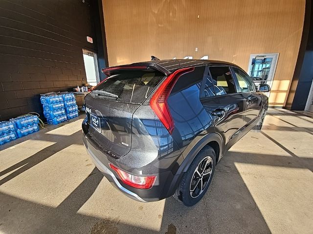 2023 Kia Niro LX