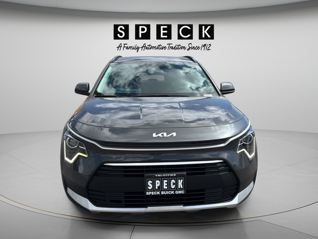 2023 Kia Niro LX