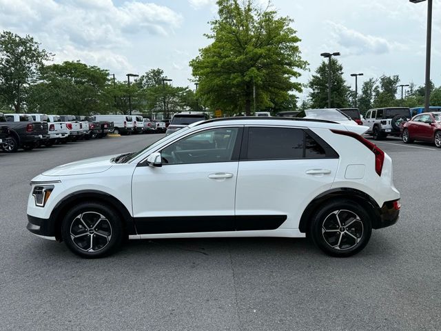 2023 Kia Niro SX