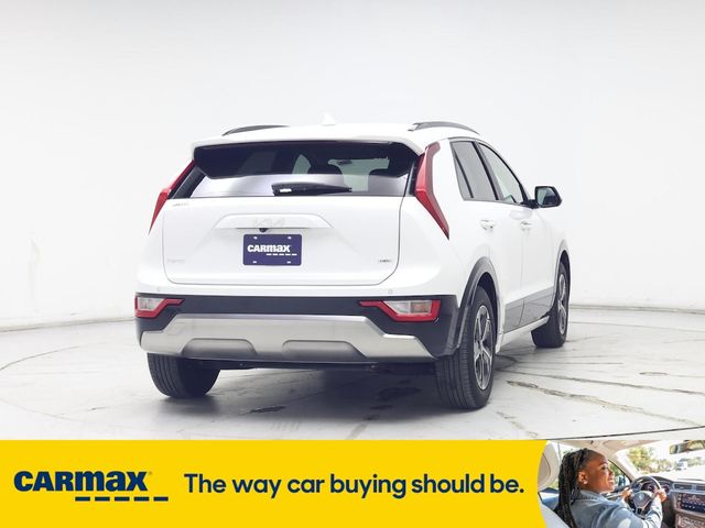 2023 Kia Niro SX