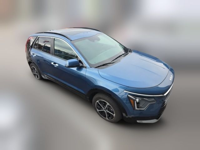 2023 Kia Niro SX