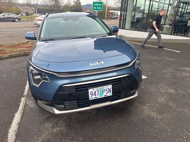 2023 Kia Niro Plug-In Hybrid SX Touring