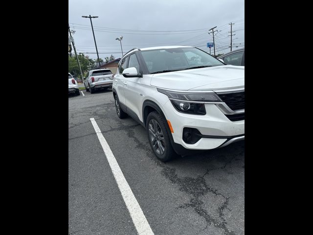 2023 Kia Seltos S