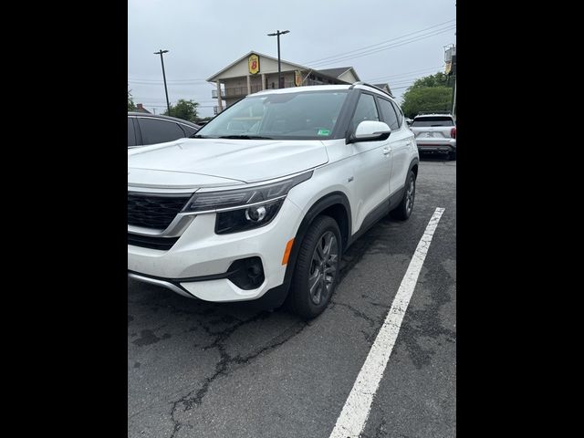 2023 Kia Seltos S