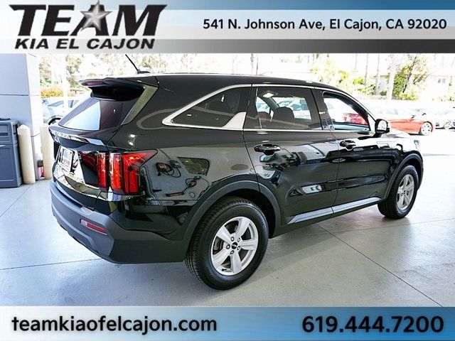2023 Kia Sorento LX