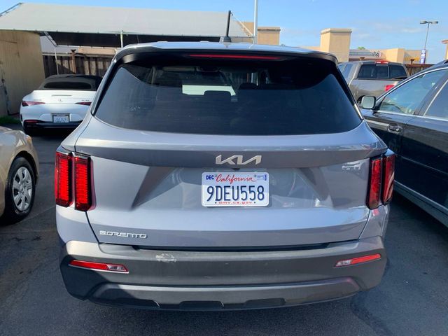 2023 Kia Sorento LX