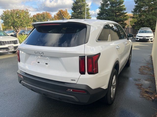 2023 Kia Sorento LX