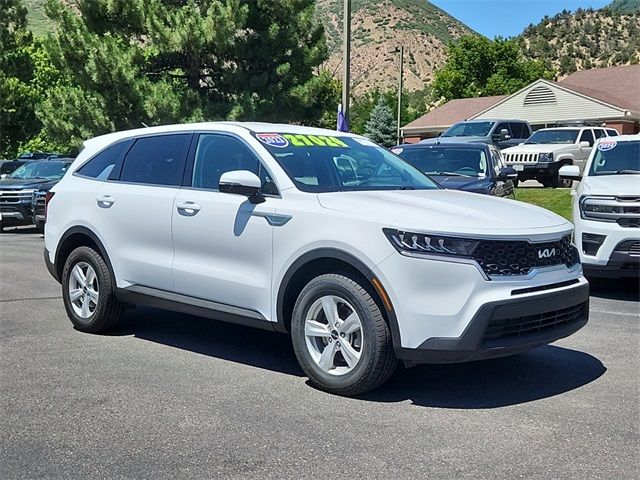 2023 Kia Sorento LX