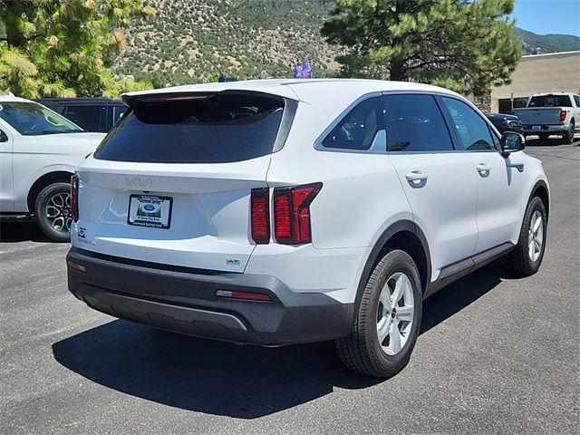 2023 Kia Sorento LX