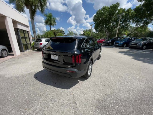 2023 Kia Sorento LX