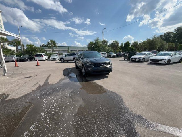 2023 Kia Sorento LX